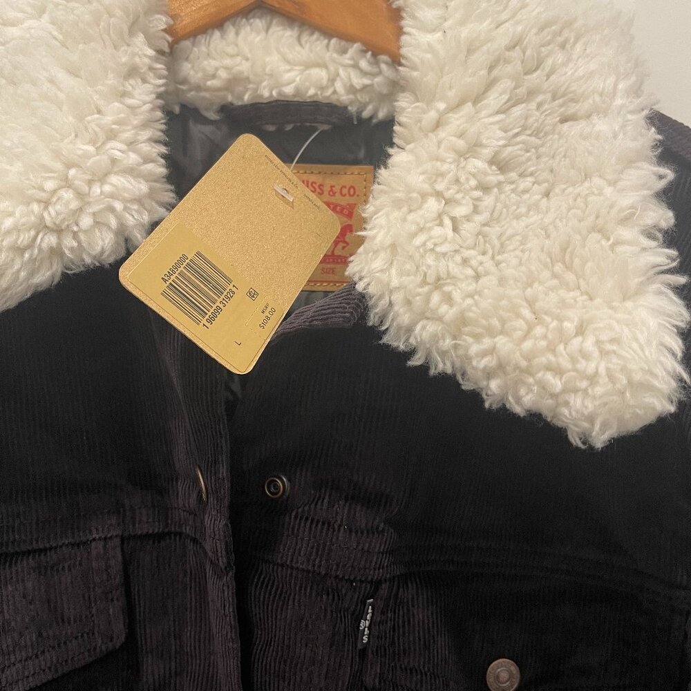 LEVI'S Women's Corduroy Sherpa Baby Baggy Trucker Jacket - Picture 5 of 5